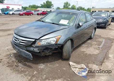 2011 Honda Accord 2.4 Ex z USA, uszkodzony, nr VIN 1HGCP2F72BA109728